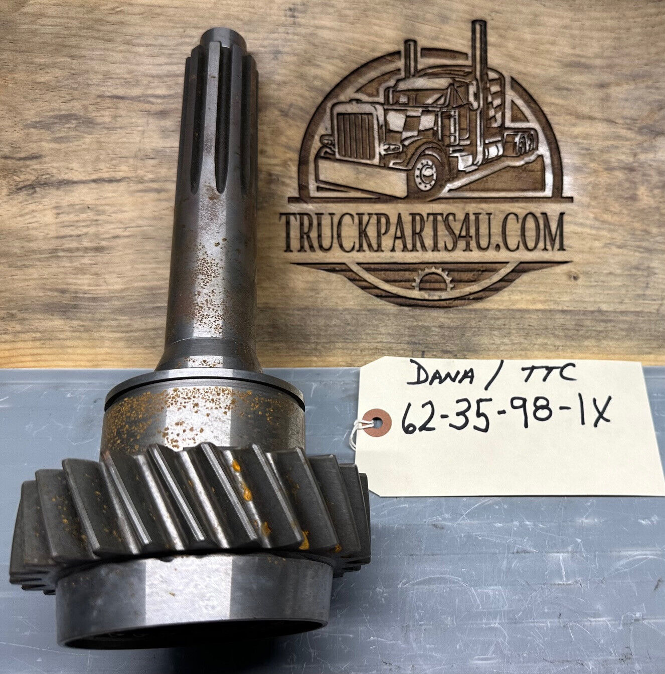 62-35-98 Dana Spicer TTC input shaft for 6000 Series transmission, new genuine NOS
